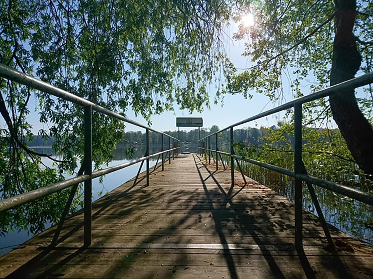 Waldschenke Stendenitz Uebernachten Im Wald Am See 诺伊鲁平 外观 照片